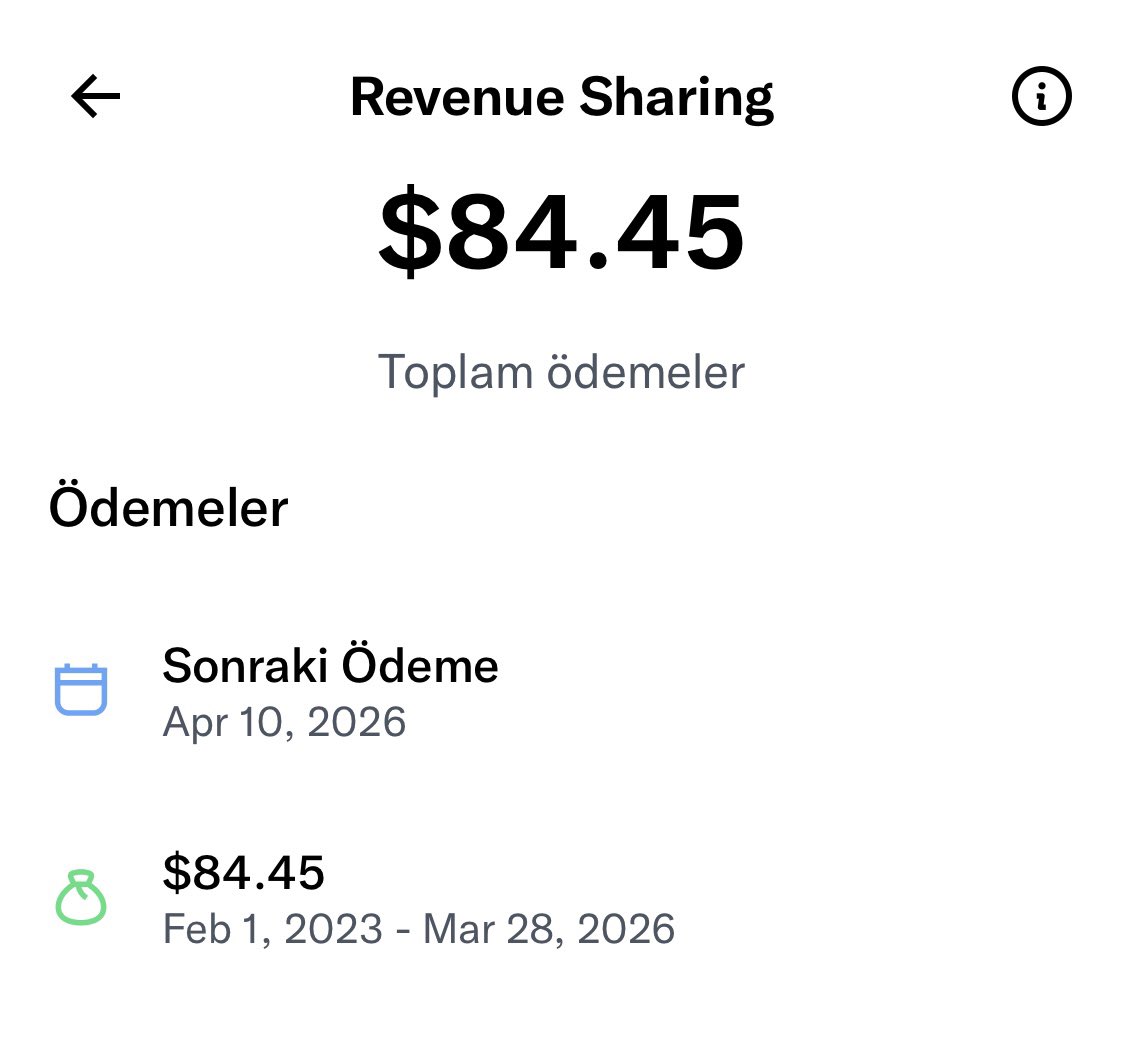 Orhan Pamuk tweet media