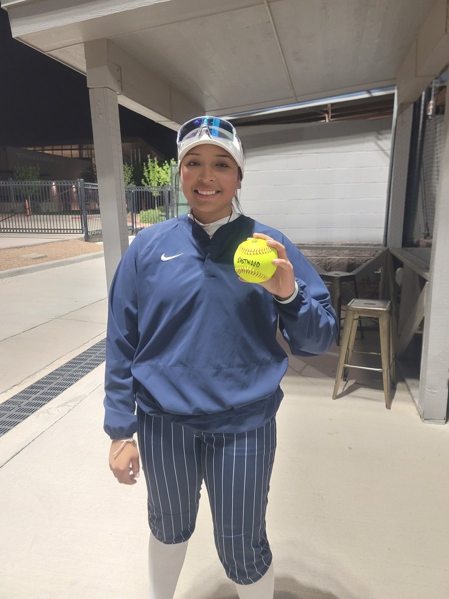 pac14007's tweet photo. 2 RUN HR for viv! 💣💪225ft field! Go Troop! So proud of these girls! 3 more RBI's💪 @bench424nmore @LeviSportsGuy @Prep1USA @EastwoodSBall @D1Softball @DfwSho @Fchavezeptimes @OU_Softball @ArizonaSoftball @TexasTech  @SamGuzmanTV @EastwoodFtbAlum @TXTopTalent @ExtraInningSB https://t.co/WP58dwqby3