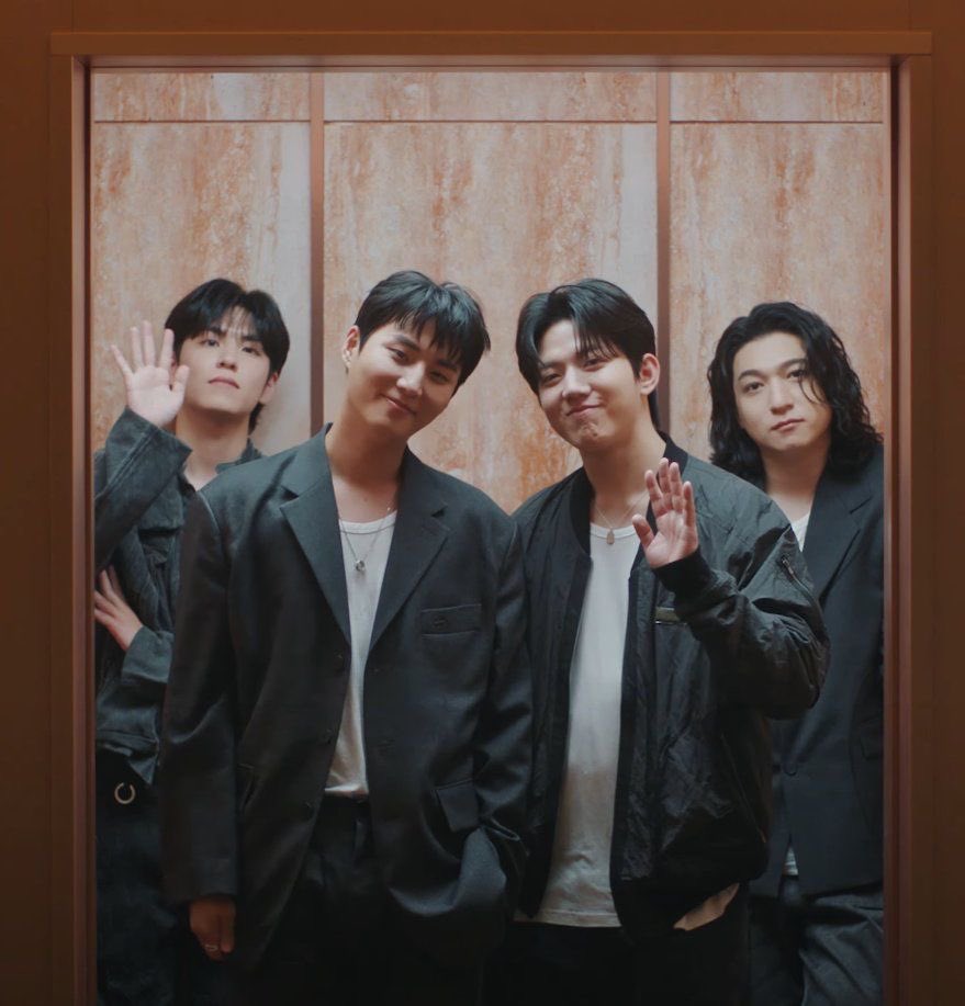 🦊🐶🩵 #unpiltered tweet media