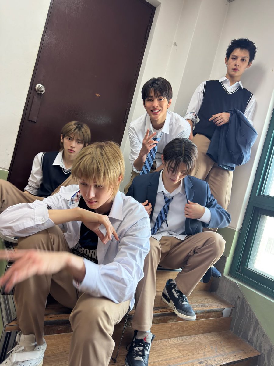 eompong 🥨 | nyonkawaii tweet media