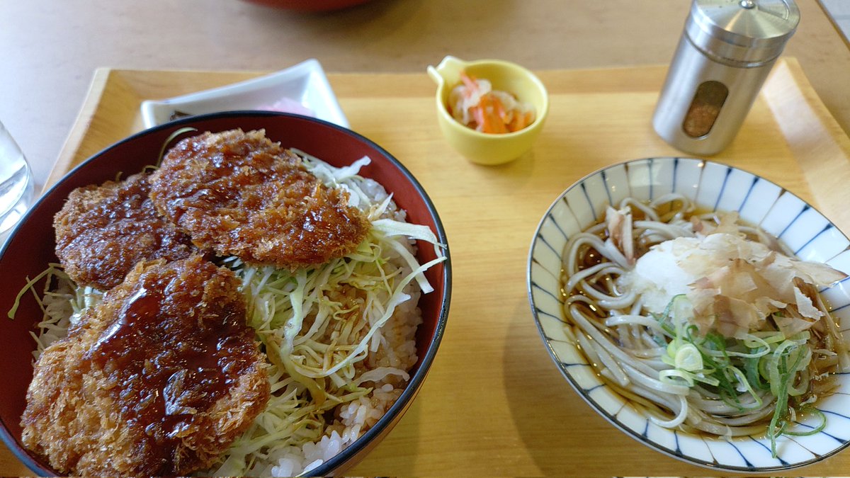 せんてふ tweet media