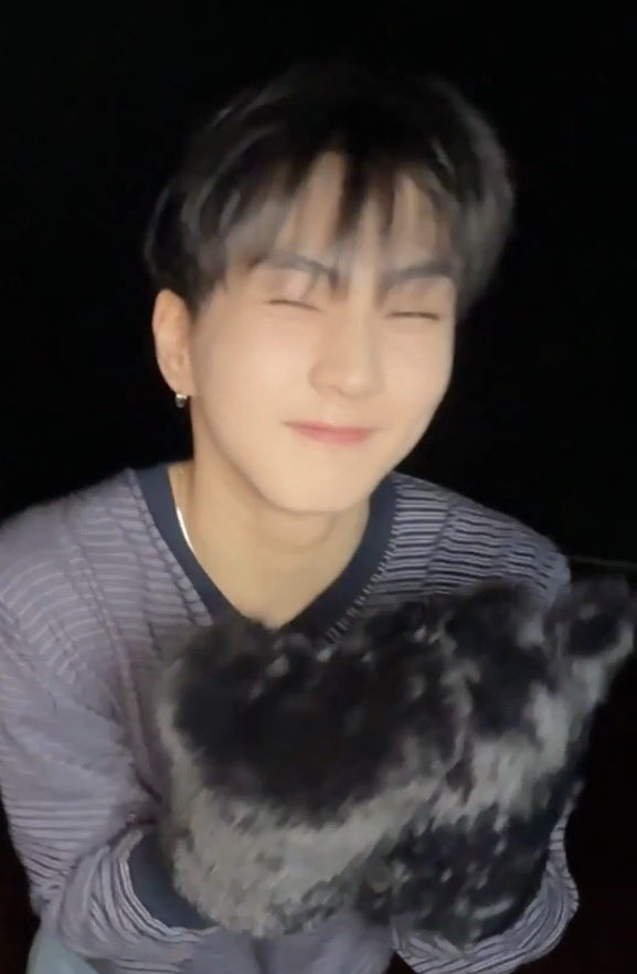 𝙆𝙤𝙣𝙜 tweet media