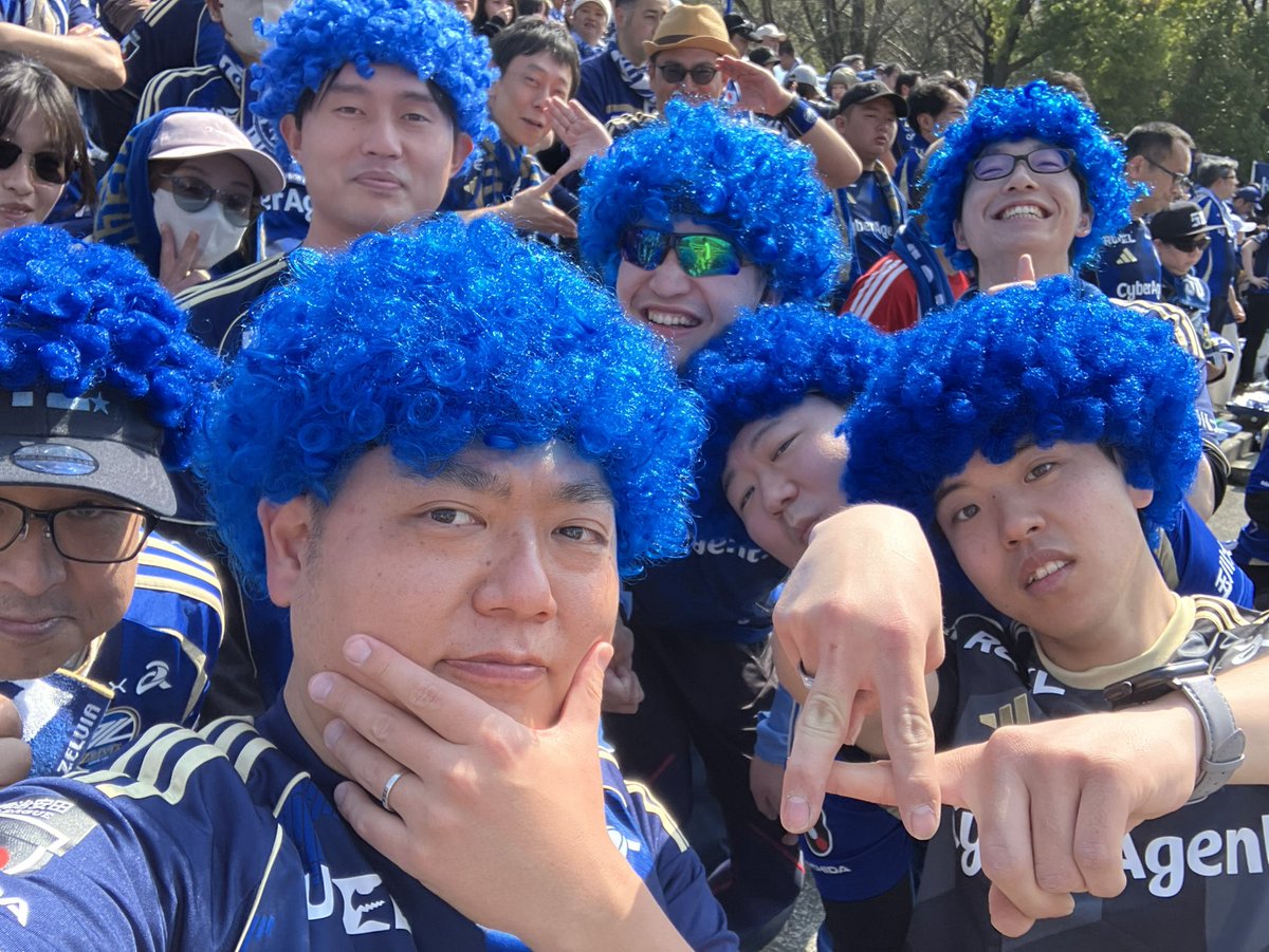 青アフロ隊 tweet media