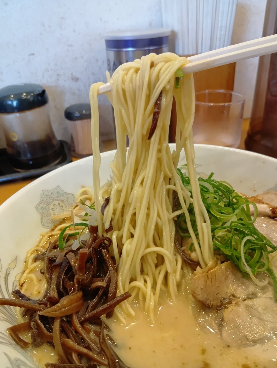 阿波らーめん 一徹
徳島県阿南市羽ノ浦町岩脇
豚骨ラーメン 大
＃中華そば
＃ラーメン
＃豚骨ラーメン