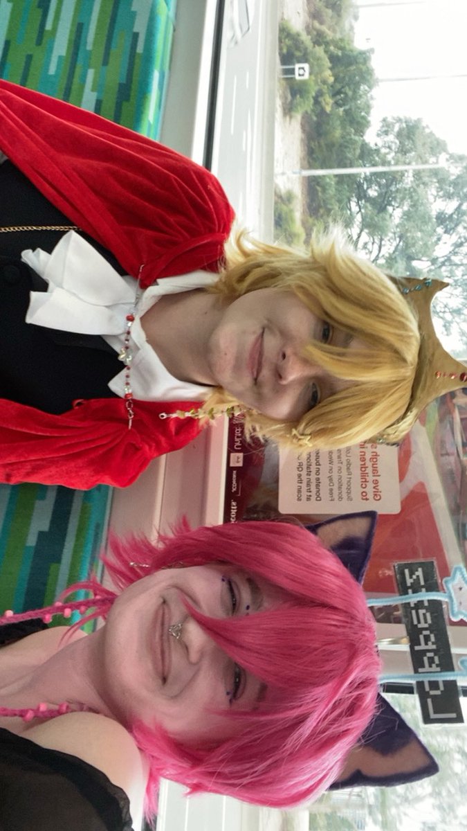 glaamrockk's tweet photo. my loppezz cosplay day one Perth comic con 🫶🏻🩷
Zam: @Earth_does_cos 

#loppezz #loppezzfanart https://t.co/S4DrehpQEM