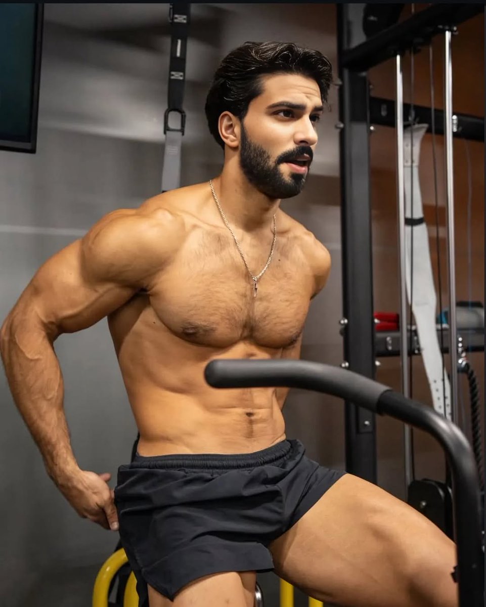 Aaravkhanna786's tweet photo. Progress happens when discipline becomes habit. More updates on my profile. #AaravKhanna #MensFitness #GymRoutine #StrengthTraining #FitLifestyle #MensPhysique #WorkoutConsistency #FitnessJourney #HealthyHabits #TrainingDay #IndianFitness #LifestyleReels https://t.co/7Jx96IN5Pu