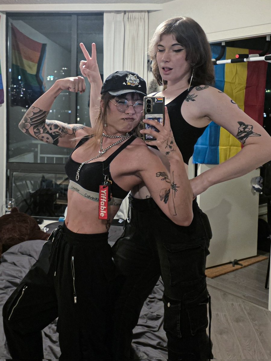 victryena tweet media