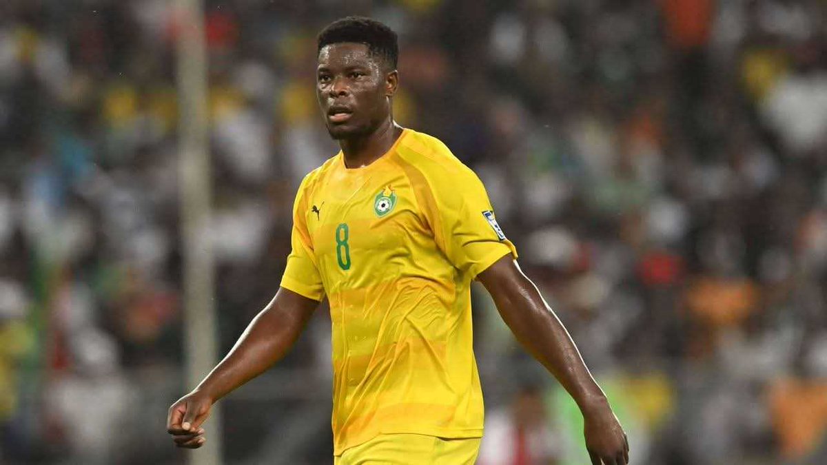 zimbabwewriter's tweet photo. Marian Marinică plans talks with Marshall Munetsi to resolve his Warriors absence and restore squad unity 🇿🇼⚽
Read more: https://t.co/8aQHtwl7zn
#Warriors #ZimbabweFootball #Munetsi #ZimSoccer https://t.co/GoDnLPOo5n