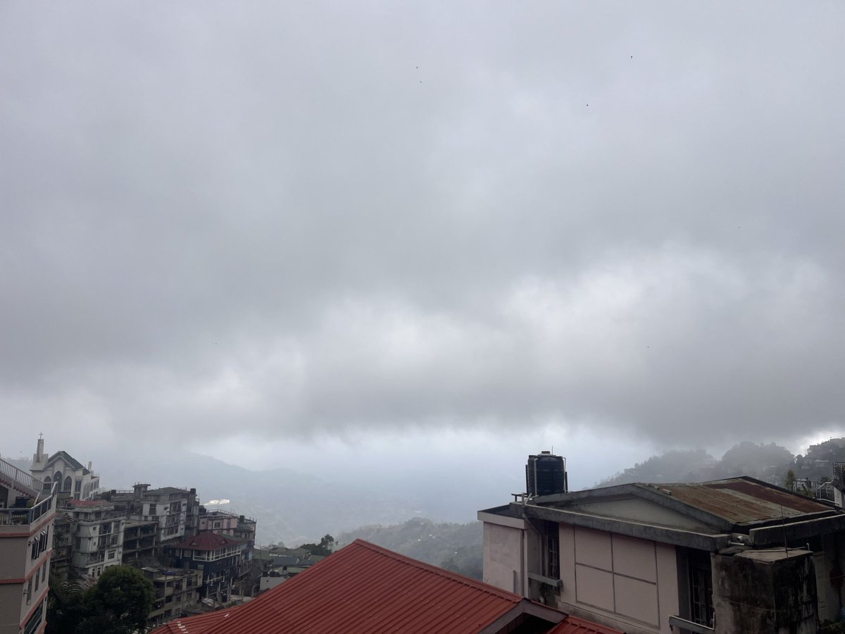 sonurajput10695's tweet image. सुबह होते ही अंधेरा हो गया! आइजोल में तो आज मौसम का मिजाज कुछ ऐसा है। दोस्तों, आपके यहाँ कैसा है मौसम..?

#Aizawl #Mizoram #CloudyDay #WeatherUpdate #HillStation #MonsoonVibes