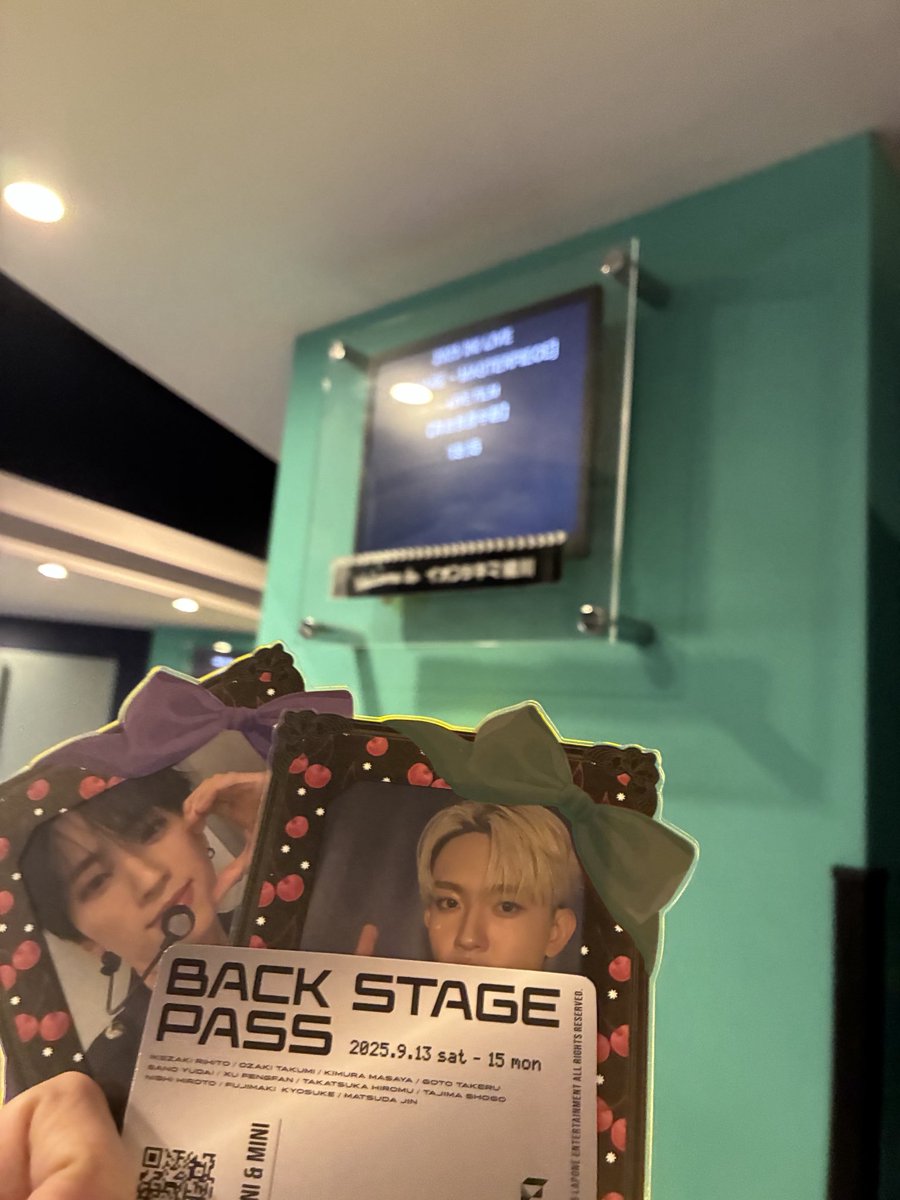 𝒎𝒂𝒏𝒐𝒏 tweet media