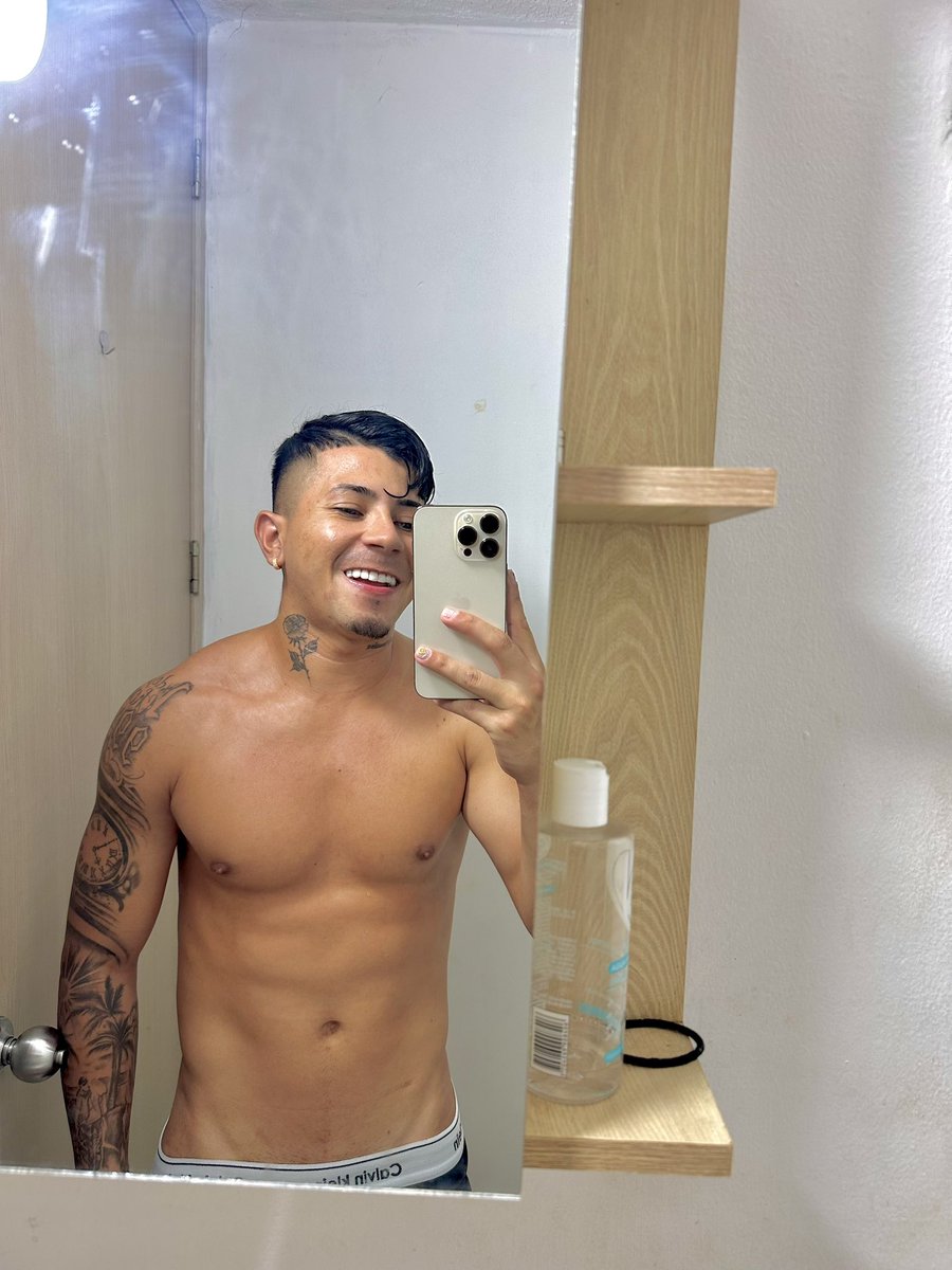 Master_julian19's tweet photo. Today is Friday faggot slave, come and pay your Friday fee to your superior teacher master Julián pig pringao you live only to serve me to your master 🐷💸👅
#findom 

https://t.co/3cxWxa3Pg9 https://t.co/PccWxhPAgG