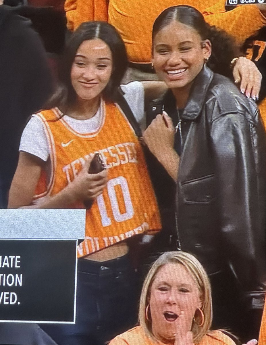 ChrisVOLette🍊 tweet media