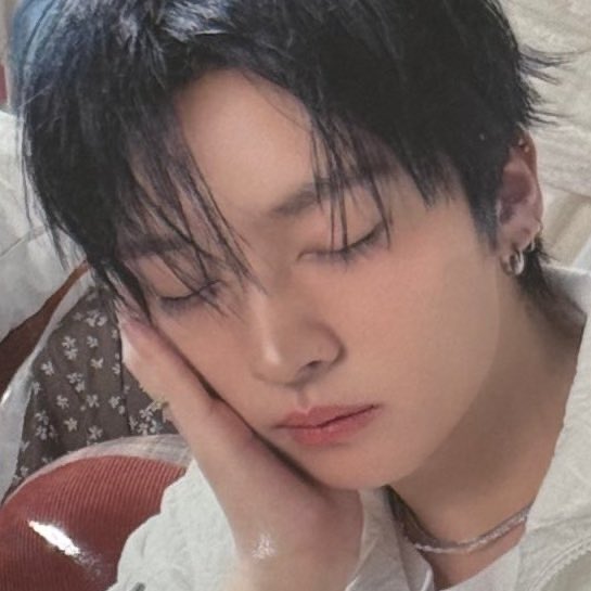 ce ✧˖° ɞ tweet media