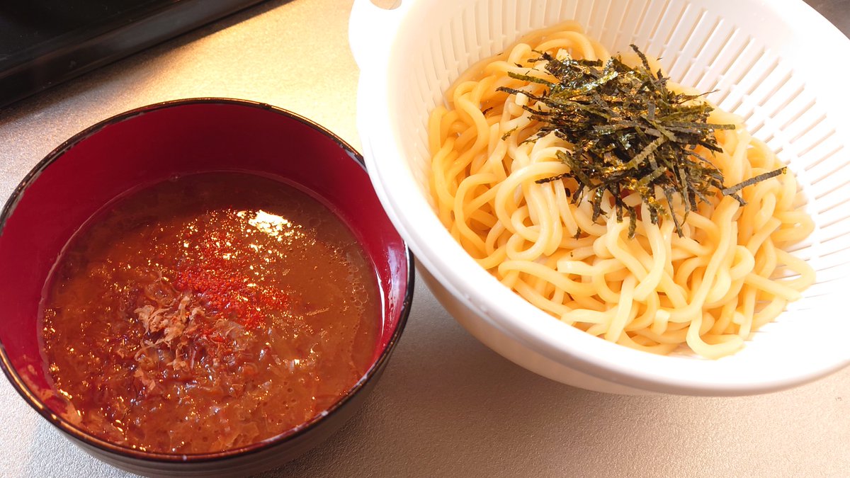 ハッサン tweet media