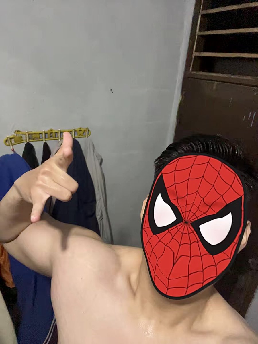 apriangsat tweet media