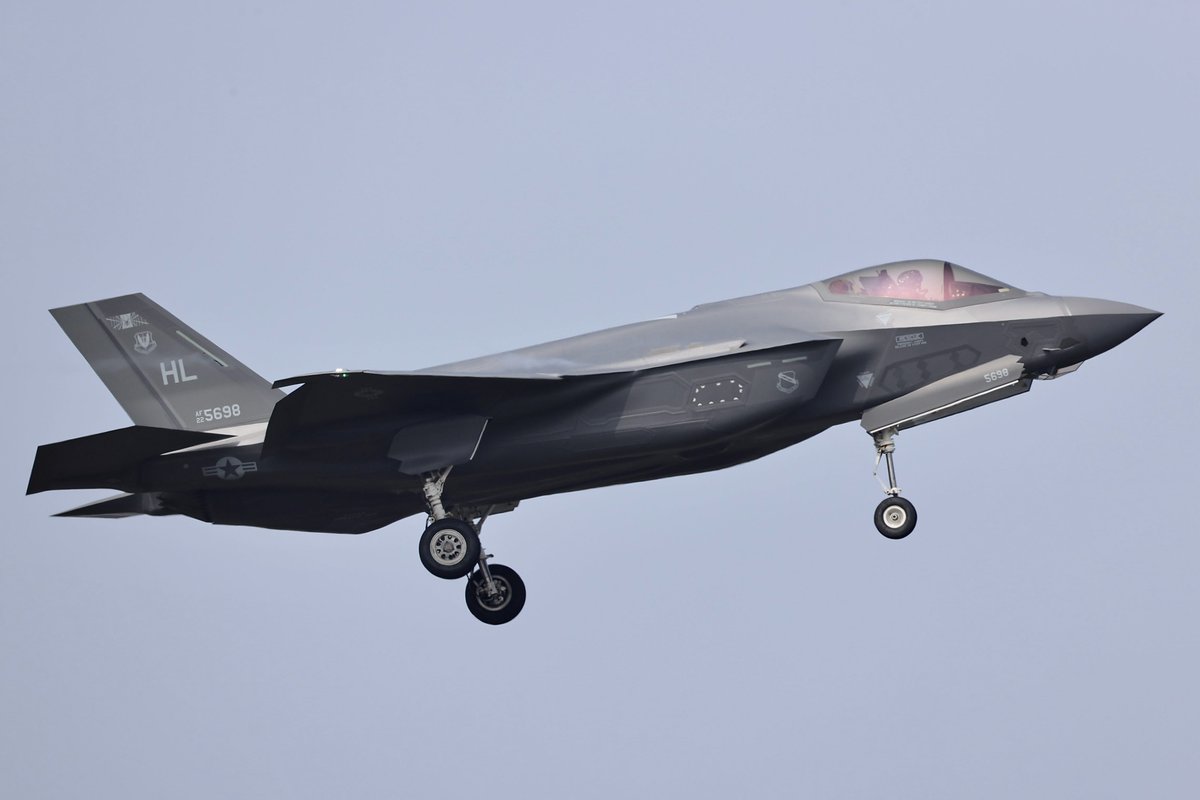 ポテッタン tweet media