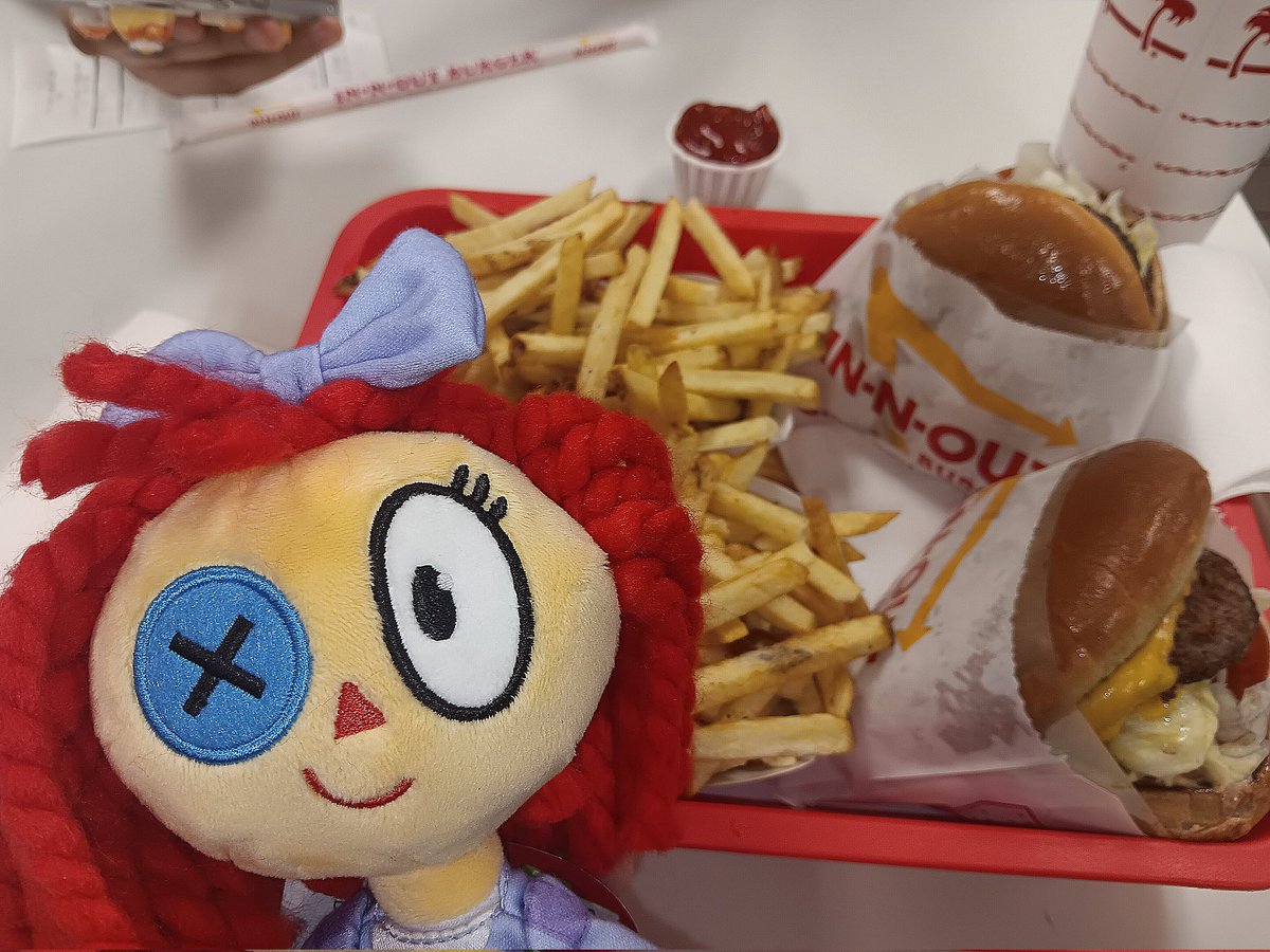 BlushEra tweet media