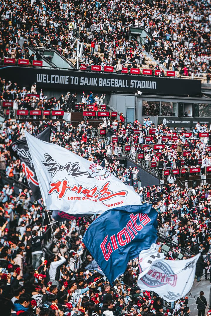 goodhot486's tweet image. #롯데자이언츠
#GOHIGH
#2026프로야구개막
올시즌도 우리 색깔대로 신나게 가보자
사랑한다악!!!!!!! 롯데자이언츠⚾️