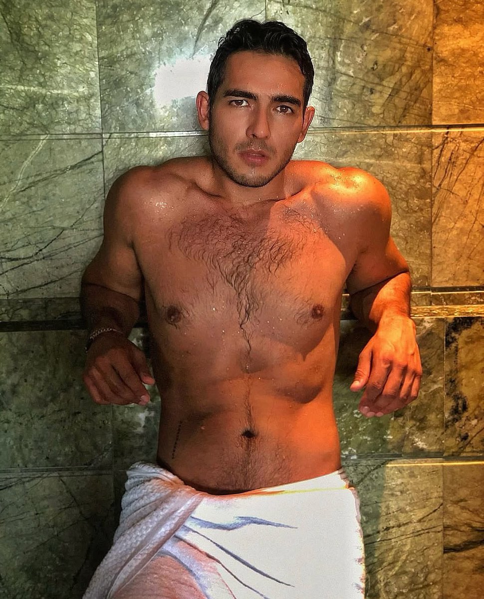 León André tweet media