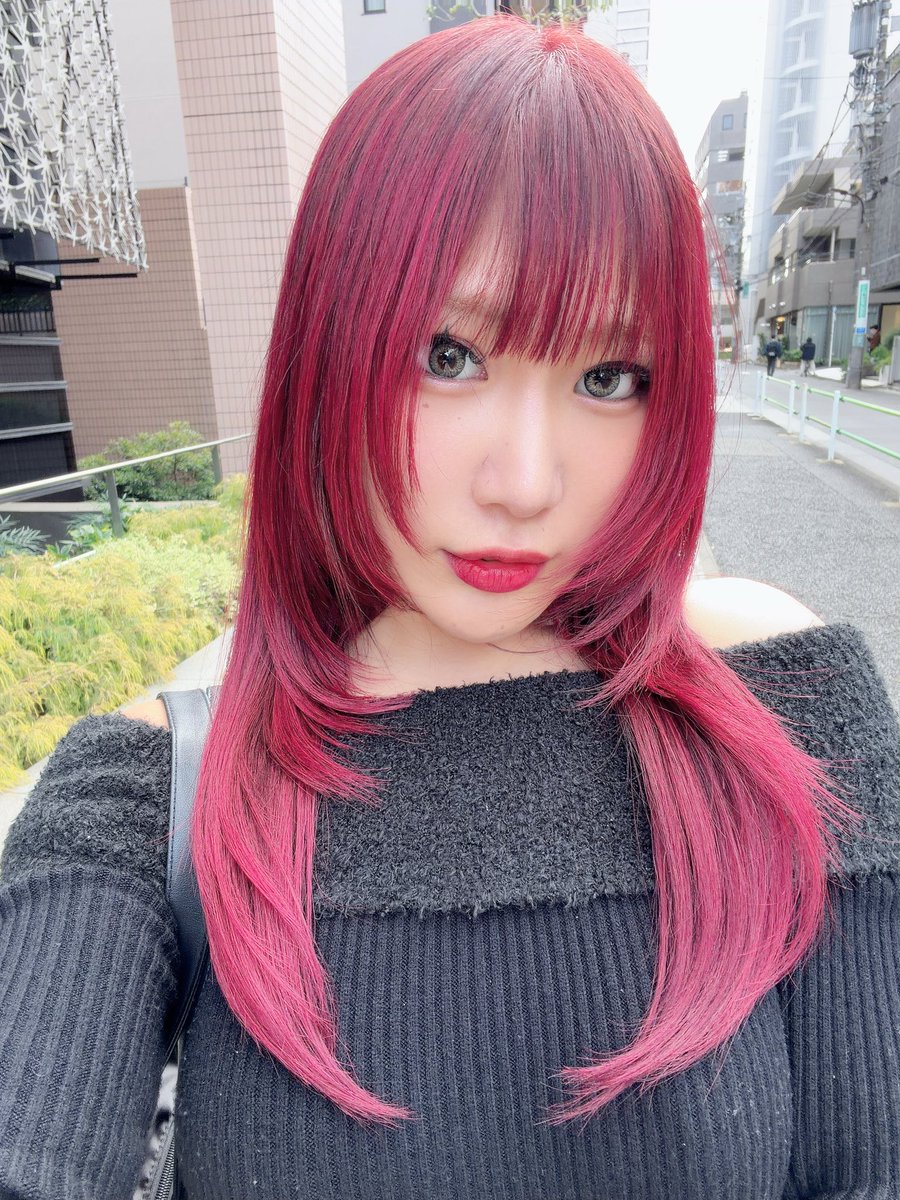 odorujulia_01's tweet photo. じゅりあ、赤髪になりました❤️‍🔥

#ヘアカラー　#イメチェン https://t.co/ZnConUgkzv