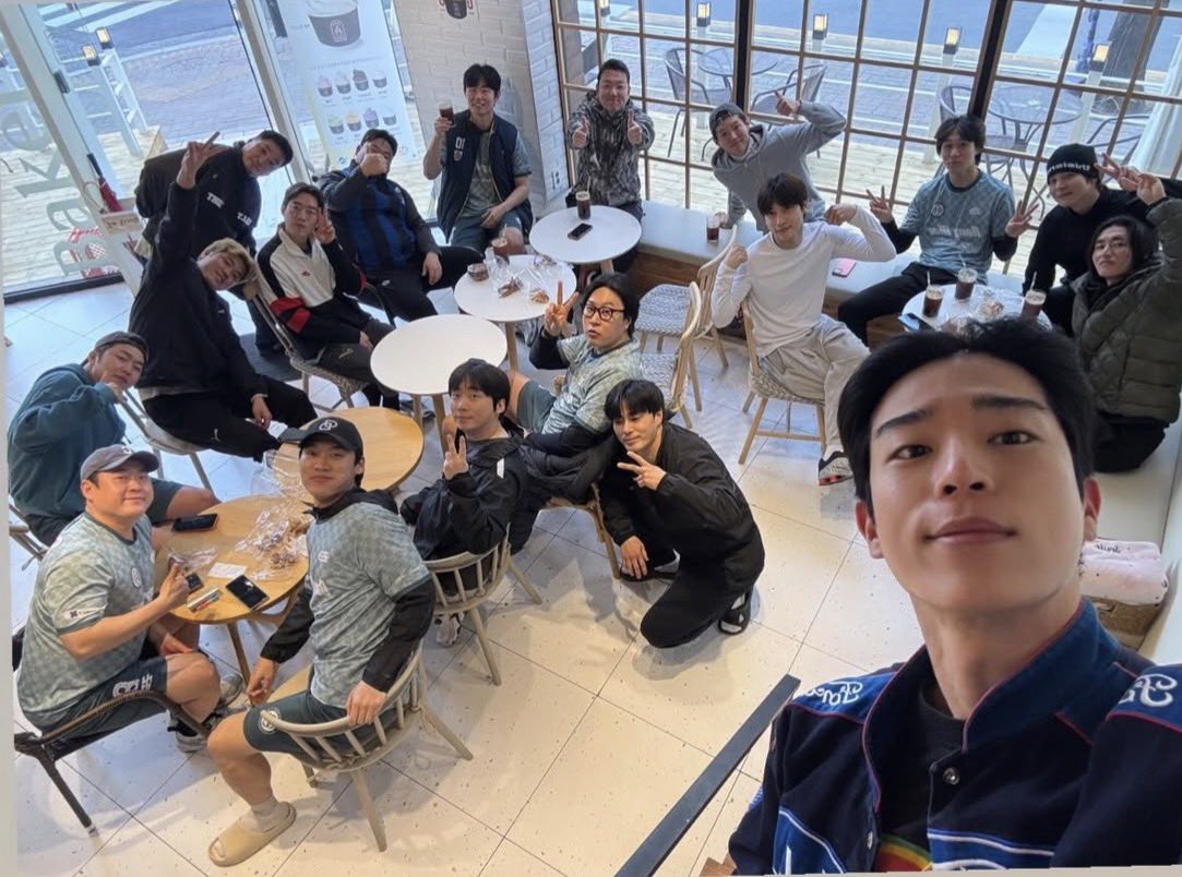 xxtriplehan's tweet photo. Hangyul with NMFC (Celebrity Football Team)

#HANGYUL #BAE173 #POLARIX 
@BAE173_official @BAE173_member @POLARIX1228 https://t.co/uVvyUc8rh7
