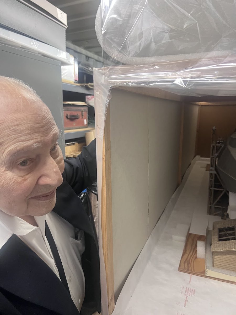 Ronald G Wayne tweet media