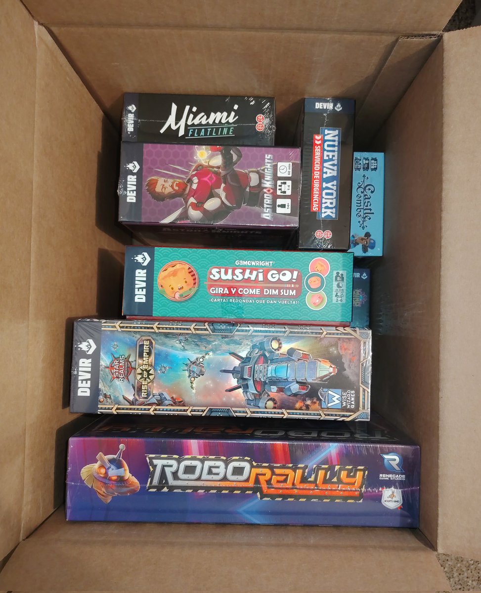 SamgamesGamyi's tweet photo. Esto vino hoy.
#CastleCombo #RoboRally y #SushiGoGiraYCome no los tenía en español.
Los 2 #MedicalMistery he escuchado maravillas de ambos.
#MindBugFrutas me hacía falta.
Y #StarRealms #RiseOfTheEmpire, pues es Star Realms. Nada más qué decir. https://t.co/IGJhcX8mNd