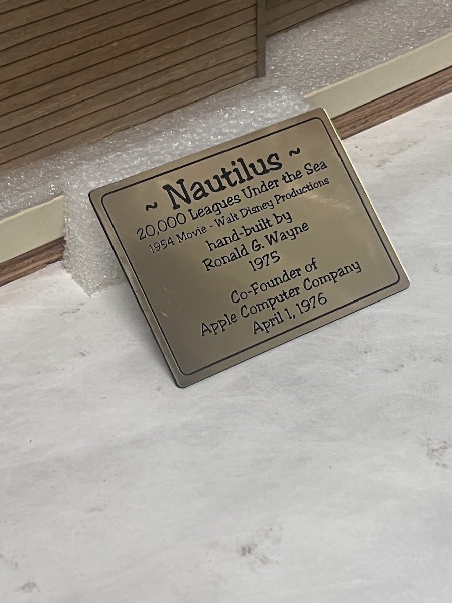 Ronald G Wayne tweet media