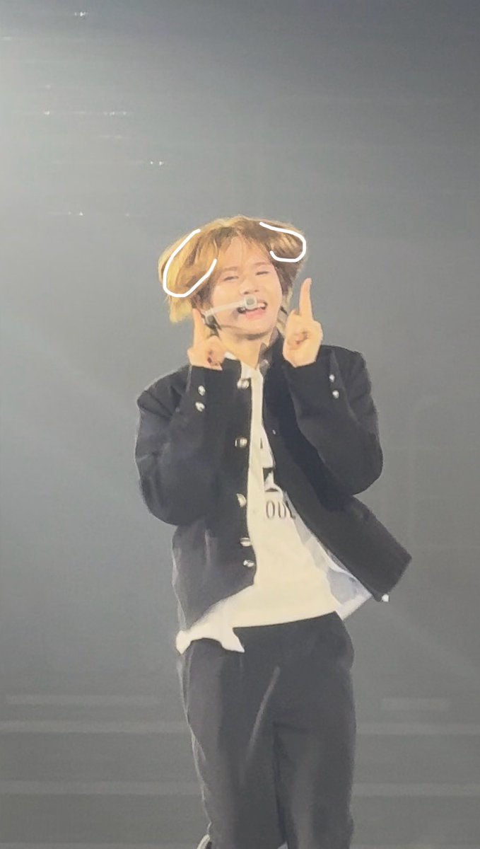 탱이.. tweet media