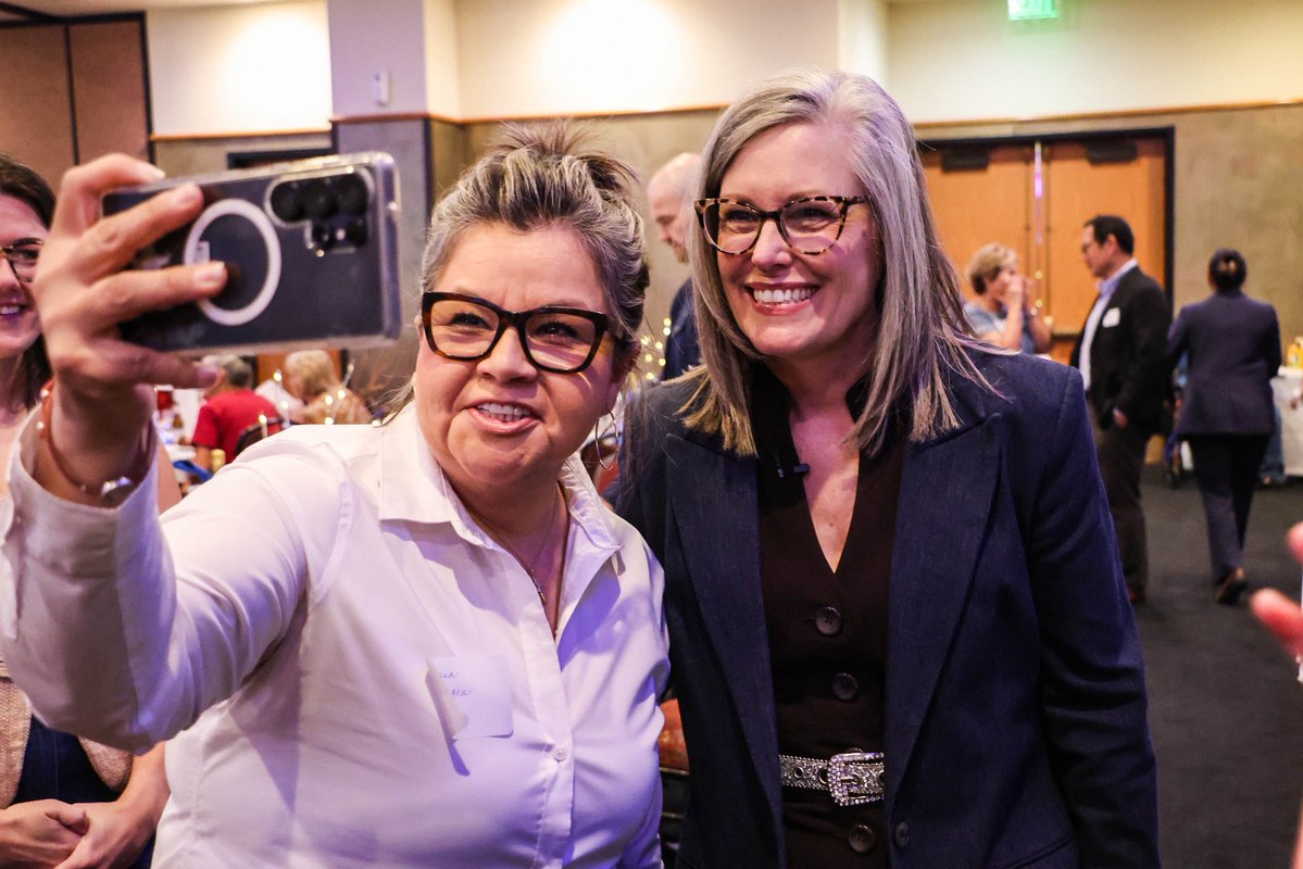 Katie Hobbs tweet media