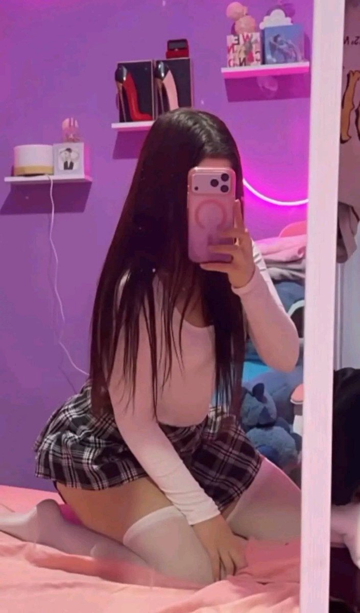 aishayanis's tweet photo. Quien anda despierto quiero mandar mis fotos 🤤😈 https://t.co/TnF4Z2saOv