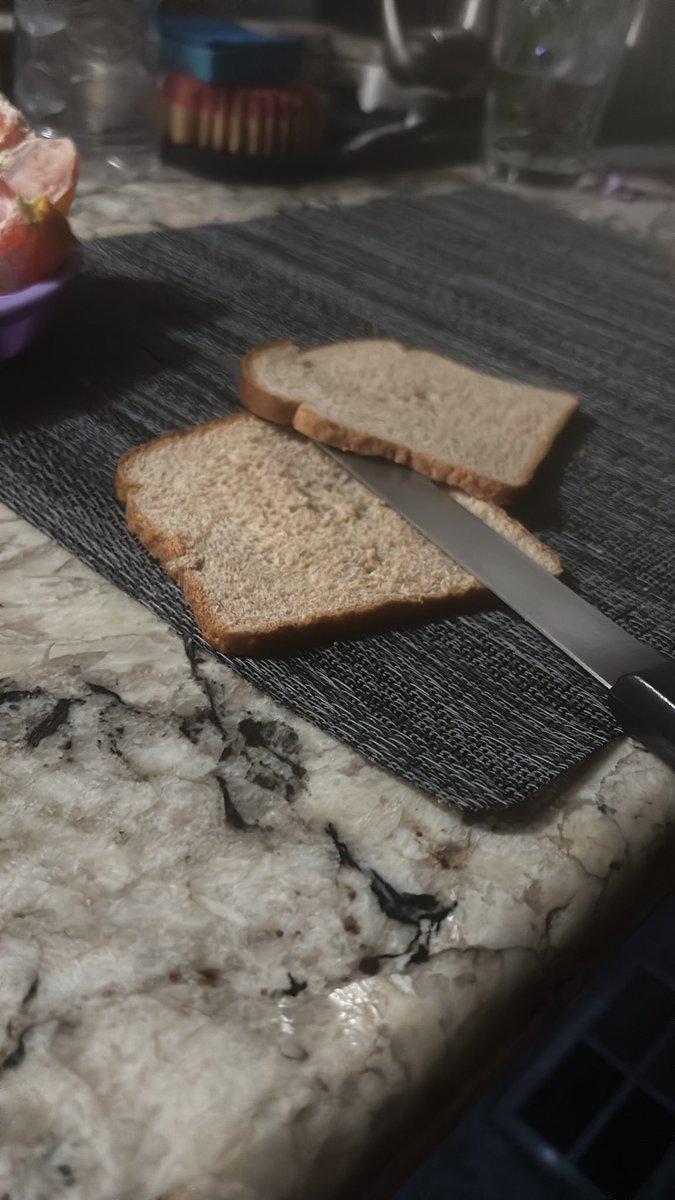 ୨✧𝐂𝐡𝐞𝐥𝐥𝐞✧୧…is FAT tweet media