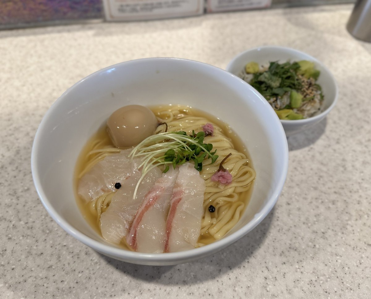 おもももさん tweet media