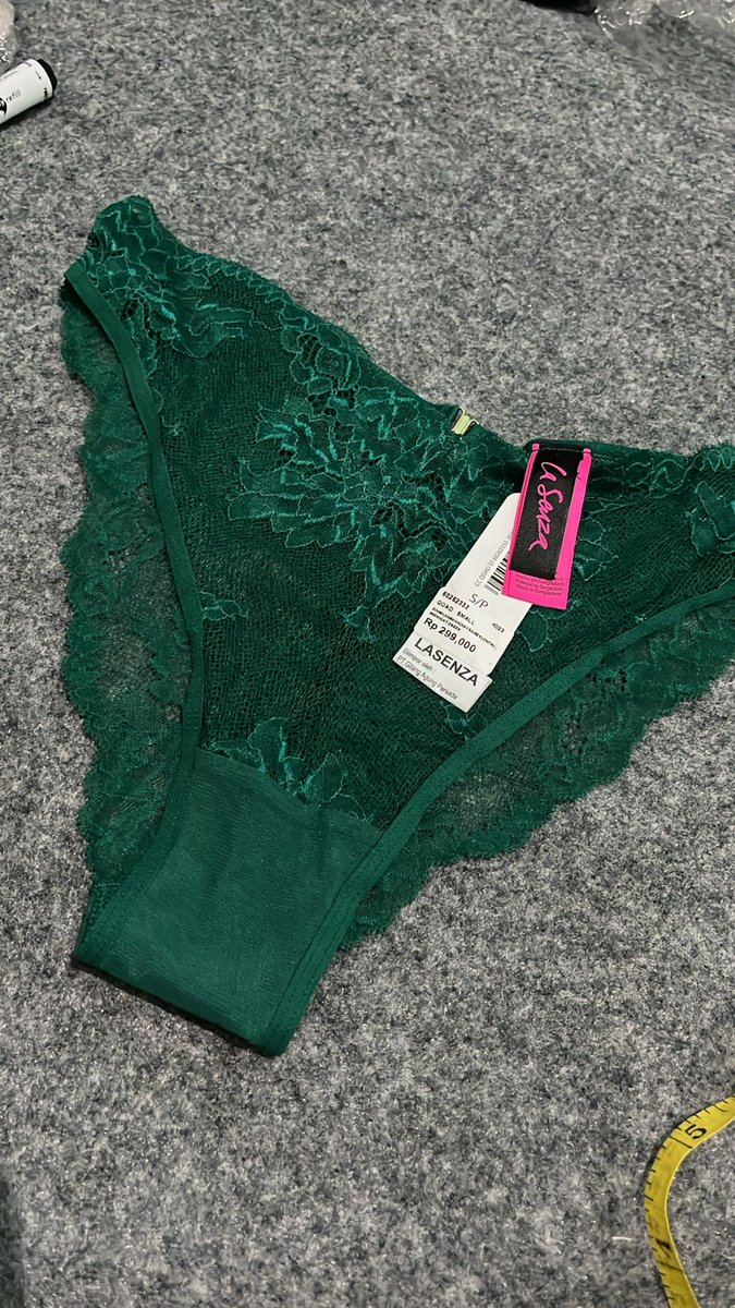 Ananya Thakur tweet media