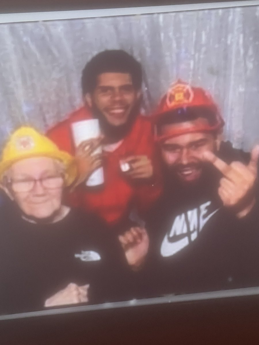 Jalon (@jayybee219) on Twitter photo 