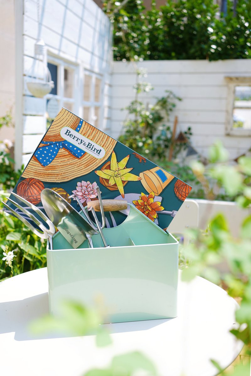 arya harmandika tweet media