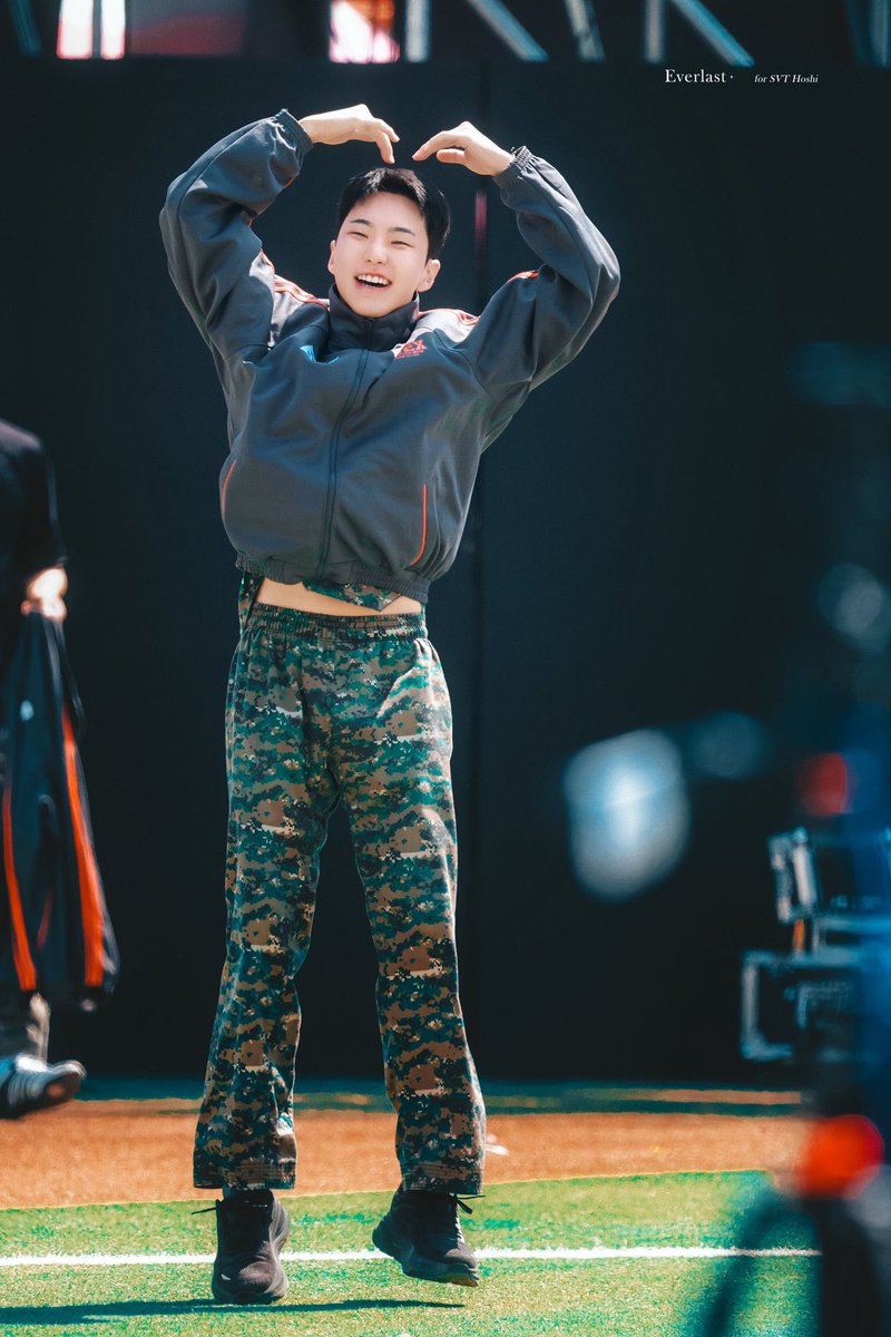 dee 👼🏻🍯 tweet media