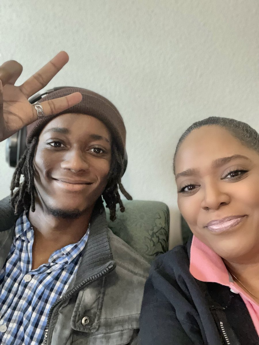 MPlaywrite's tweet photo. HAPPY 19th BIRTHDAY to my grandson DAVID!🎊🎊🥳🎉 https://t.co/9m987ujMpi