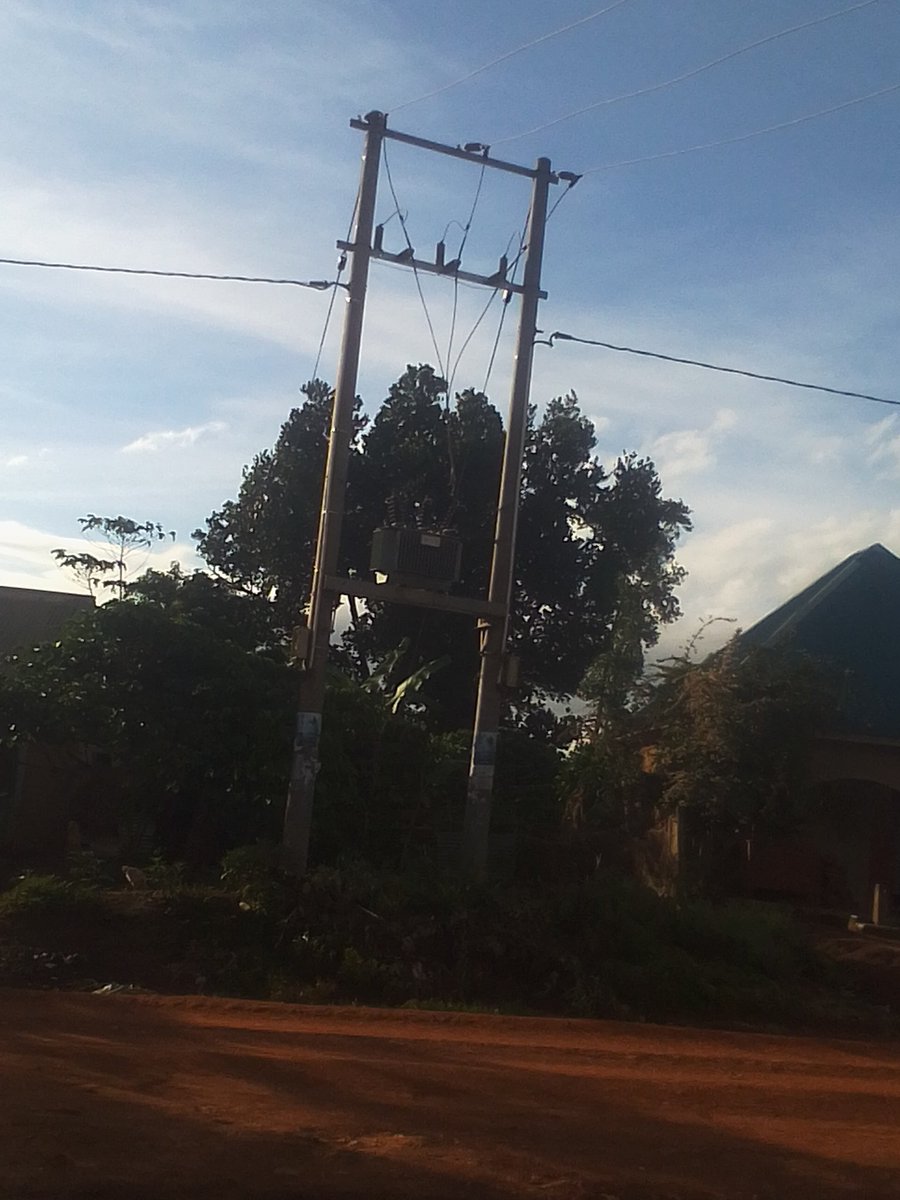 OmodaMartin's tweet photo. I saw this today morning in Nkombe, imanyiro subcounty mayuge district,
Power was disconnected from public use, the transformer has also been disconnected so the power lines are just there as a design, am wondering how the decision was put into effect but, it's wat it is, https://t.co/q9bj80t7E9
