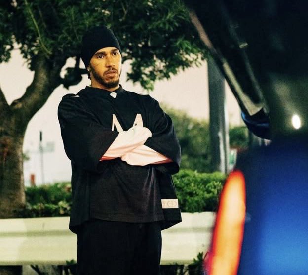 月🌩️ tweet media