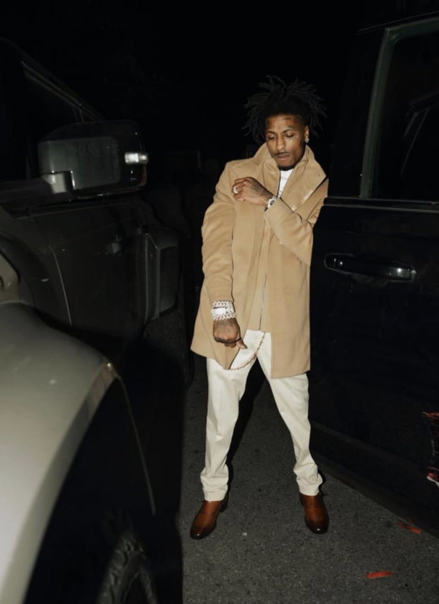 AkzWhoMatter tweet media