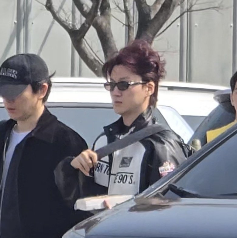 only one tweet media