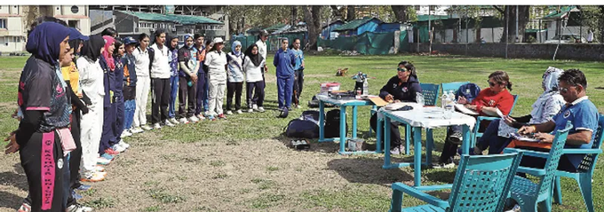 rayaan958's tweet photo. Over 175 women cricketers are taking part in JKCA’s talent hunt in Srinagar, reflecting the growing passion for women’s cricket and paving the way for future stars. #BTSOnFallon #happyramnavami #bengaluru #lockdownv https://t.co/qh7zDsckmQ