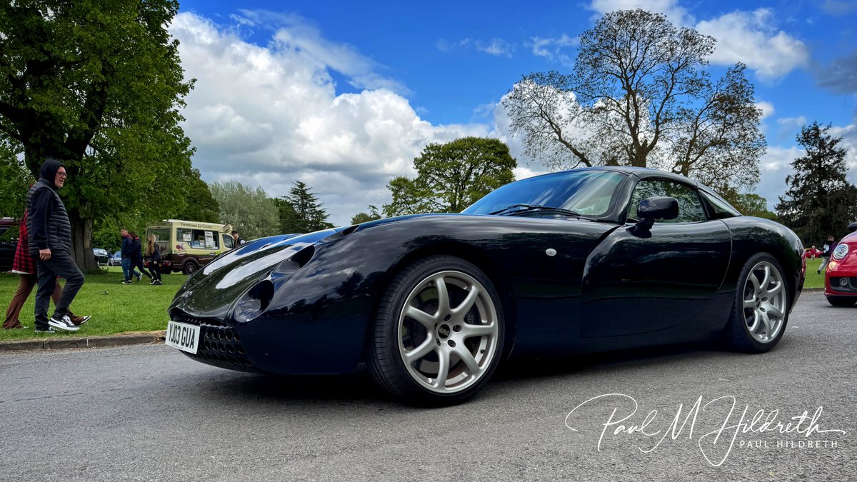 That's a stunner 

Watermark-free, hi-res downloads, prints, gifts &amp; wall art available in the #SportsCarsInThePark gallery on pmhimages.com. Does your car feature?

#TVR #SCITP #SCITP2025 #SportsCar #PerformanceCar #car #cars #carenthusiast #petrolheads #classiccar