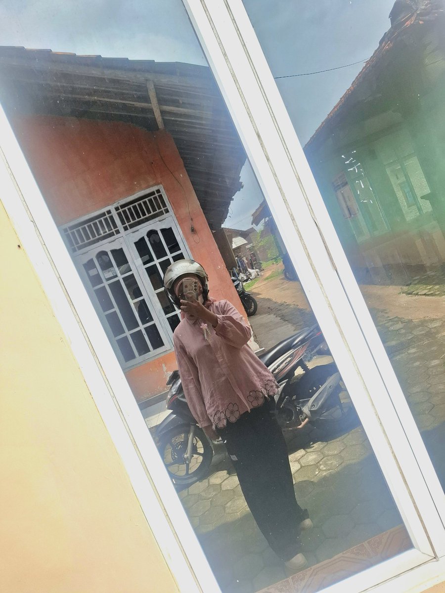 Adiksi Internet tweet media