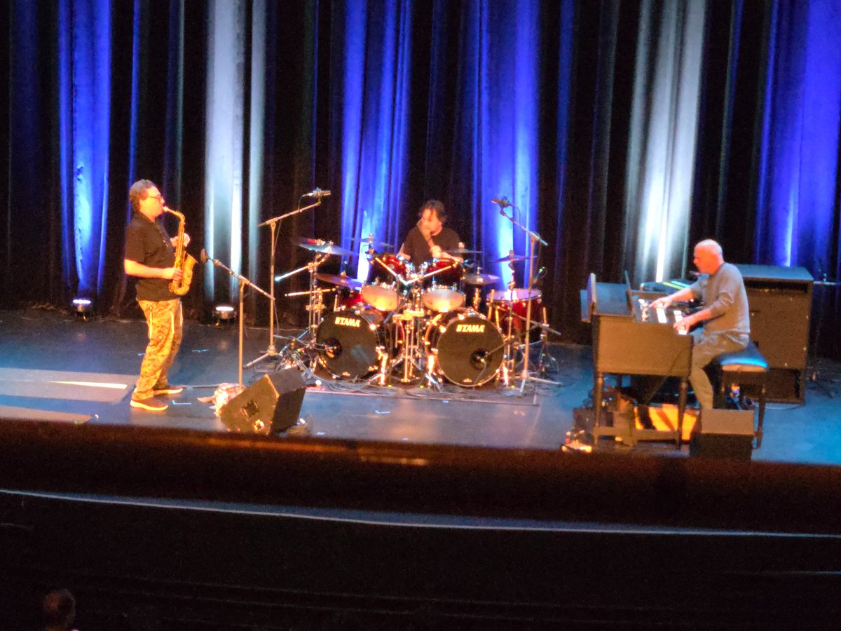 Cal Roach tweet media