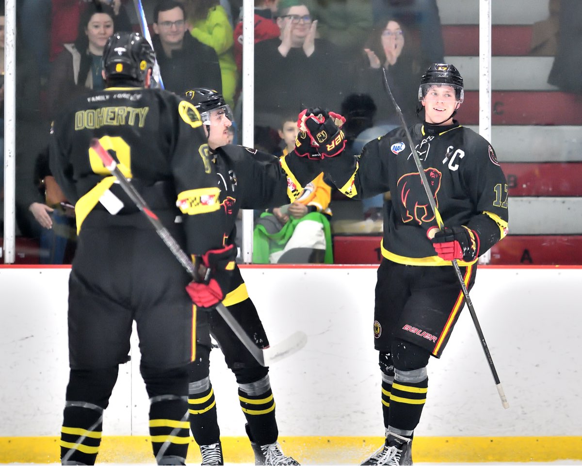 Defending The Den tweet media