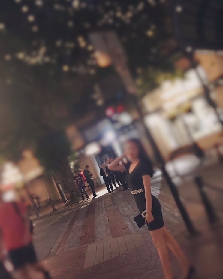 Playfulwify tweet media