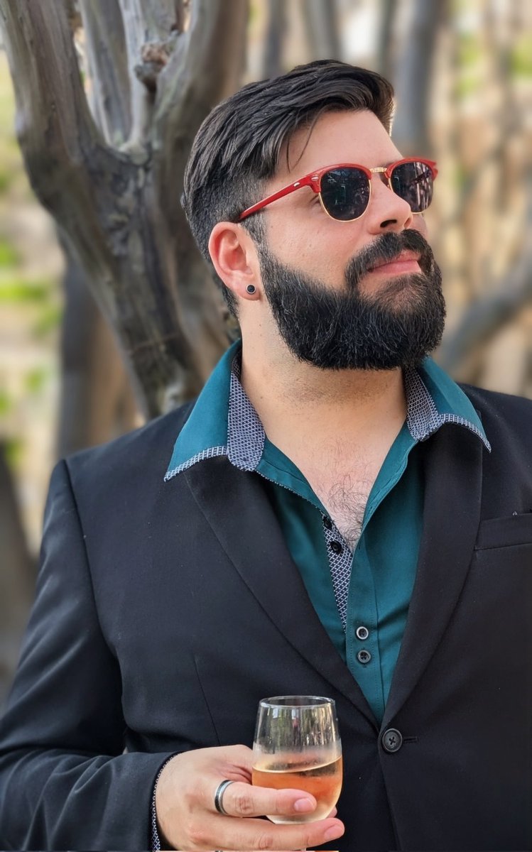 TheCEscalante's tweet photo. Felt real dapper with my loves at a friend's wedding today! โค๏ธ New publicity shots? ๐
#polyam https://t.co/o4nIbufN4Q