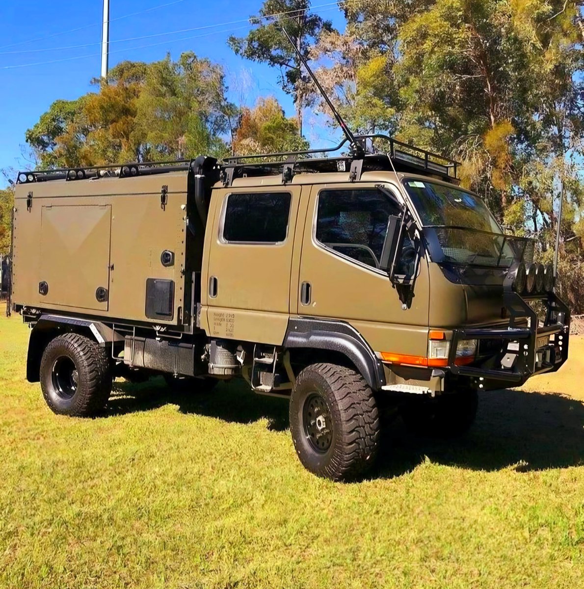 CamperFanPAGE's tweet image. Mitsubishi Canter 4x4 👀 #AdventureReady